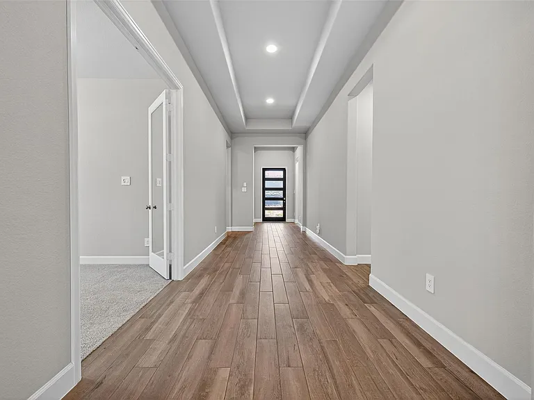 15330 Legacy Park Way — Photo 11