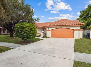 4157 NW 4th Ct, Deerfield Beach, FL 33442
