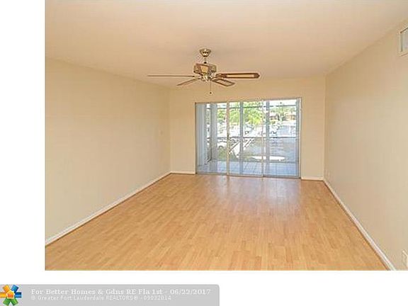 4th image of 3000 NE 16th Ave APT D207