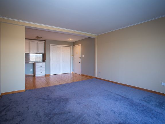 5th image of 1521 N Windsor Dr APT 314