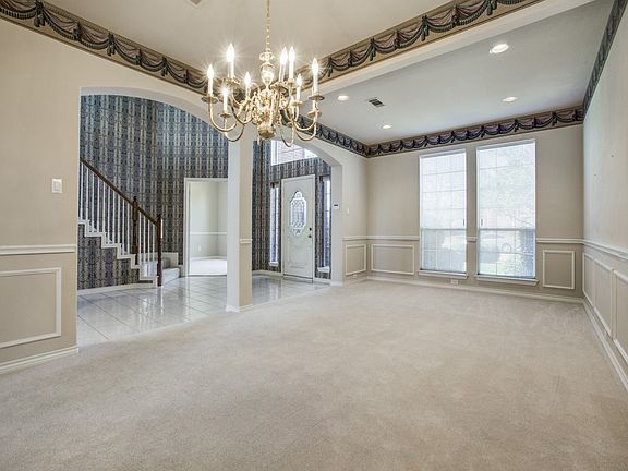 5th image of 208 Hawthorne Dr