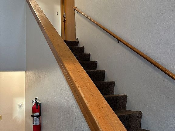 3rd image of 7425 Bearfoot Cir APT 4