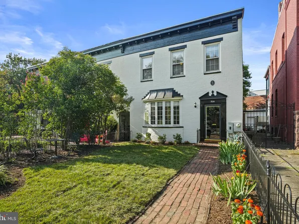 904 S Carolina Ave SE, Washington, DC 20003