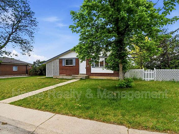 3rd image of 10712 Loren Ln