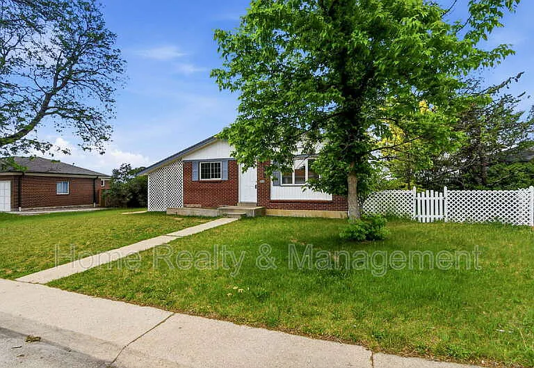 10712 Loren Ln — Photo 3