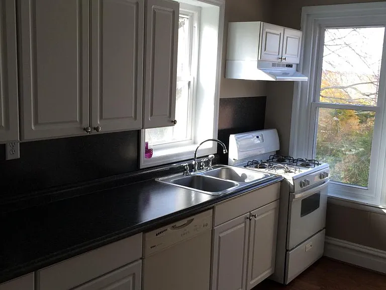 17 2nd Ave #2 — Photo 3