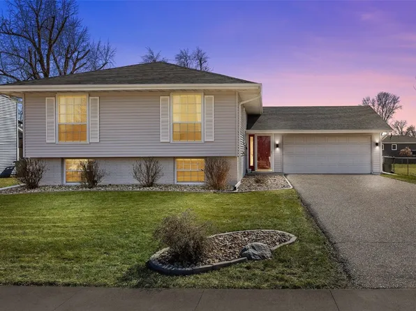 319 Boyson Rd NE, Cedar Rapids, IA 52402