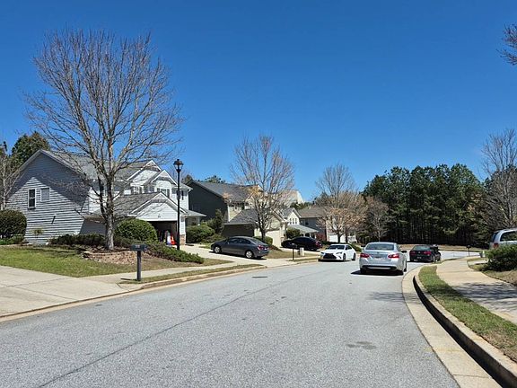 5th image of 2063 Rolling Rock Ct
