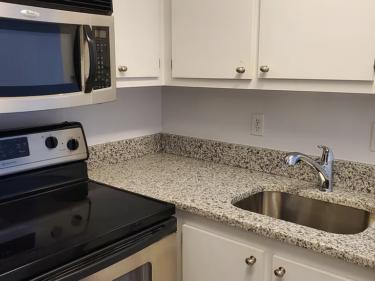 3546 Southpointe Dr — Photo 18