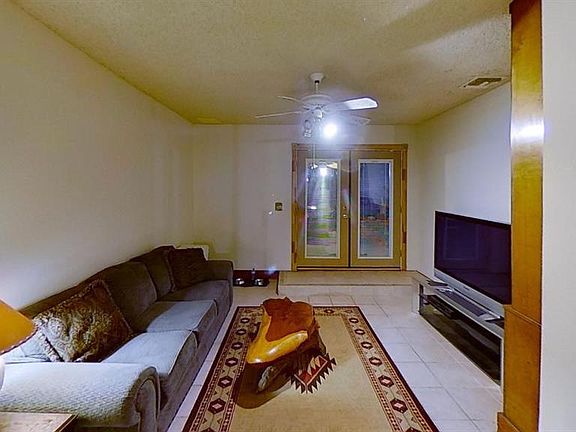 5th image of 2606 Country Club Dr