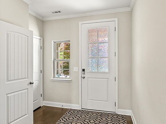 4th image of 2599 Wellesley Square Dr