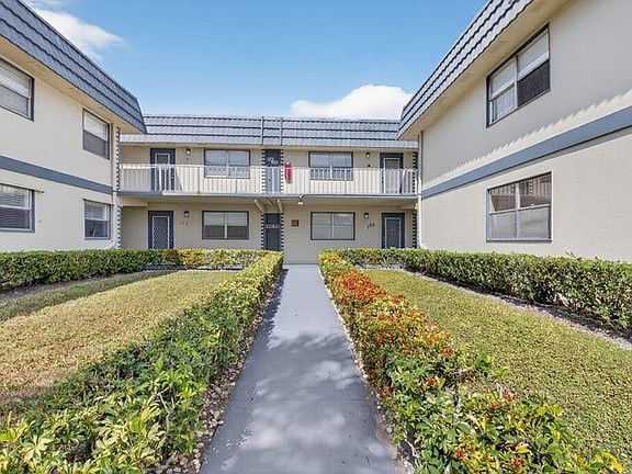 3rd image of 195 Brittany Way