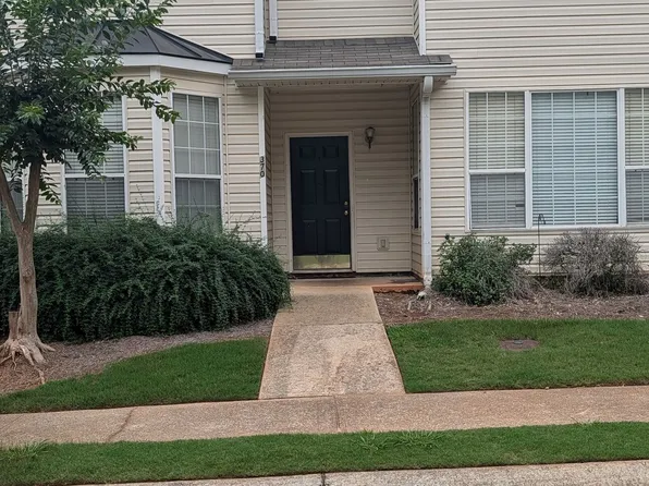 370 Brentwood Dr, Newnan, GA 30263