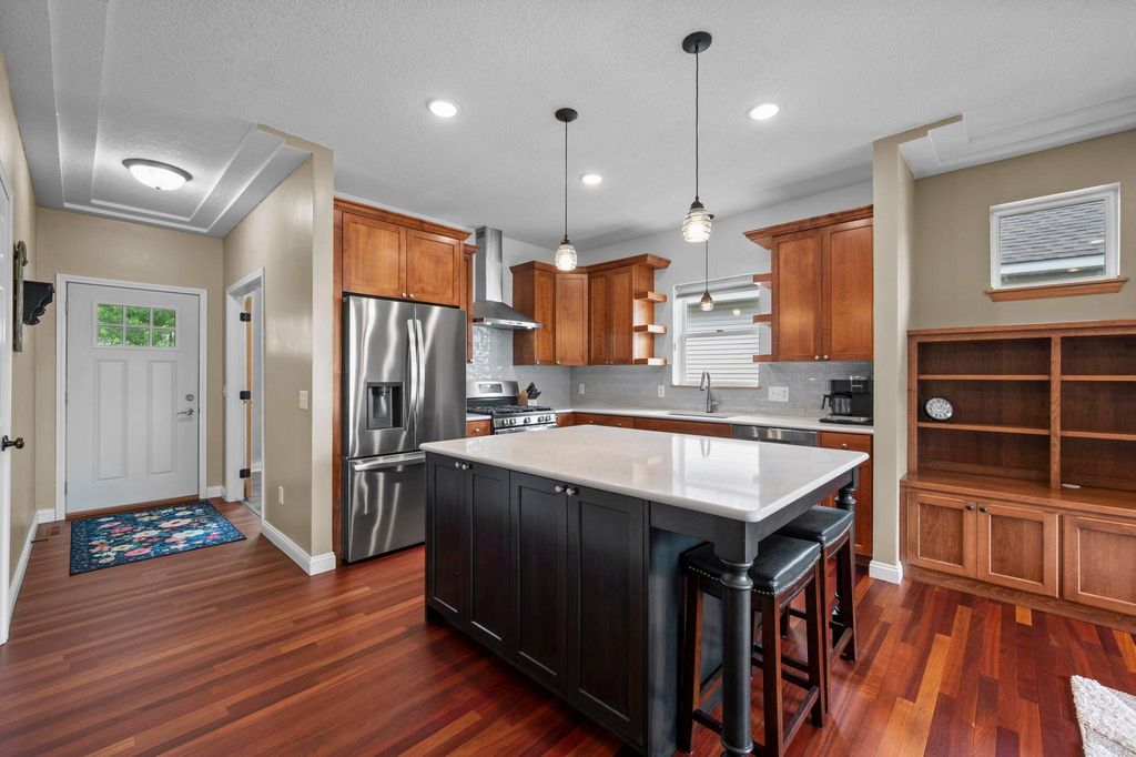 6673 99th St S, Cottage Grove, MN - View 3
