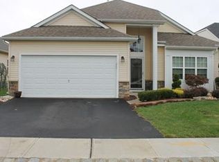 11 Nappa Ct, Monroe Township, NJ 08831
