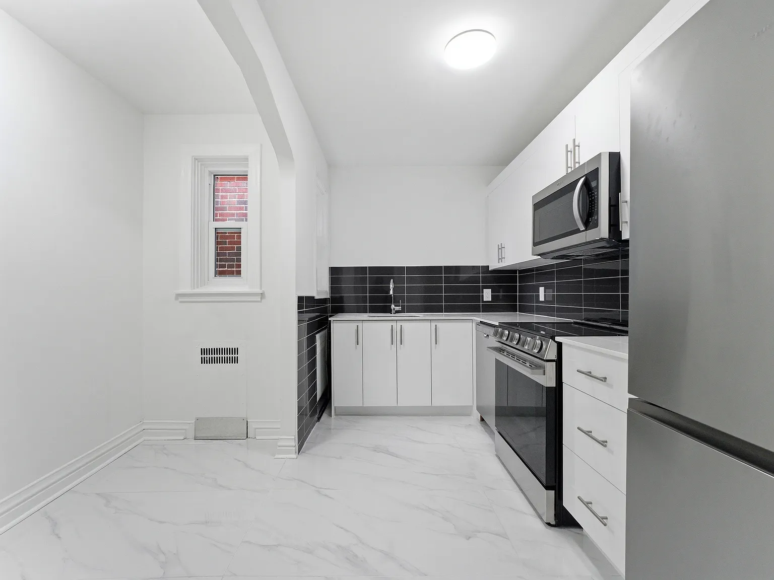 235 Cooper Apartments — Photo 1