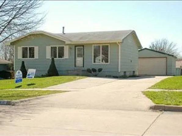 3600 Williams St, Des Moines, IA 50317