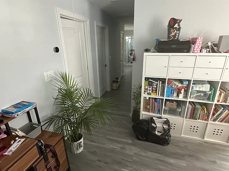 180 Pleasantview Ave — Photo 3