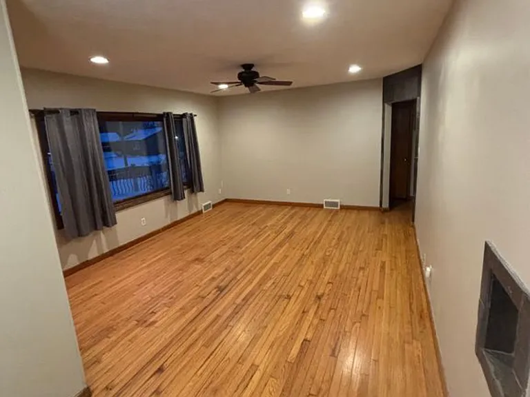 400 18th Pl — Photo 3