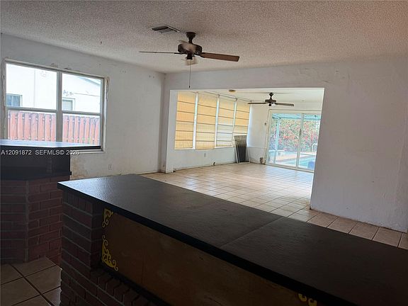 5th image of 1146 Polk St