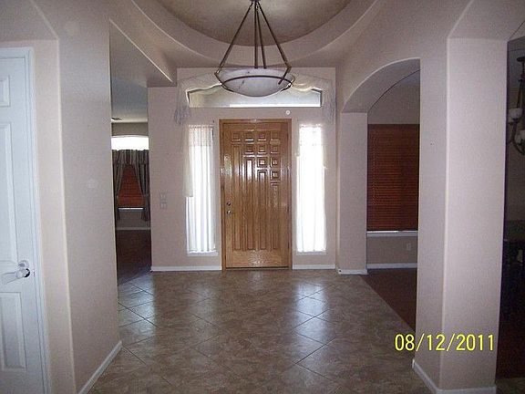 2nd image of 1063 E Carla Vista Ct