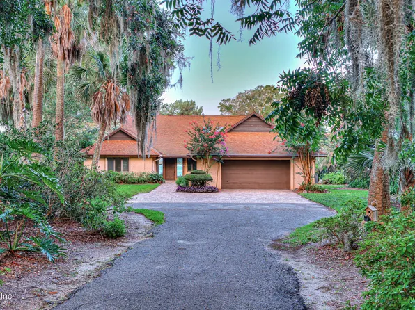 1209 MANUCY Road, Fernandina Beach, FL 32034