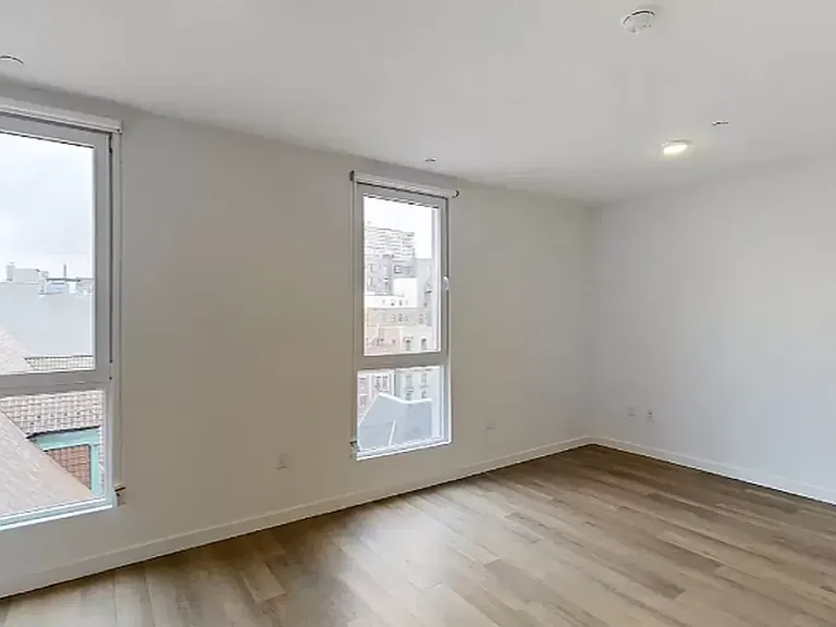 814 Amsterdam Ave #7L — Photo 2