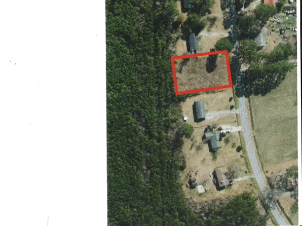 14 Frederick Road, Chocowinity, NC 27817