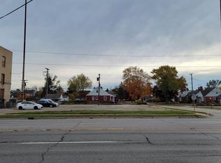 7356 E Ten Mile Rd, Center Line, MI 48015