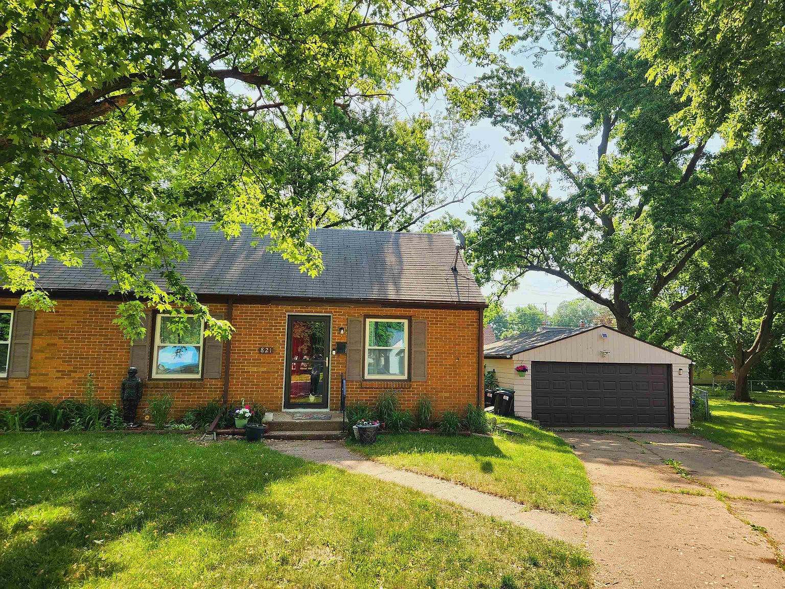 821 Loves Park Dr, Loves Park, IL 61111 Zillow