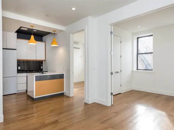 140 Manhattan Avenue image 1 of 9