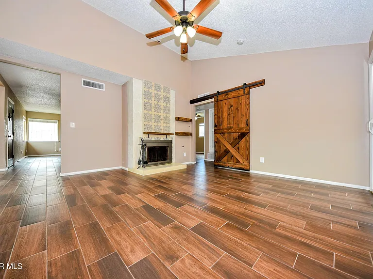 10348 Darin Rd — Photo 15