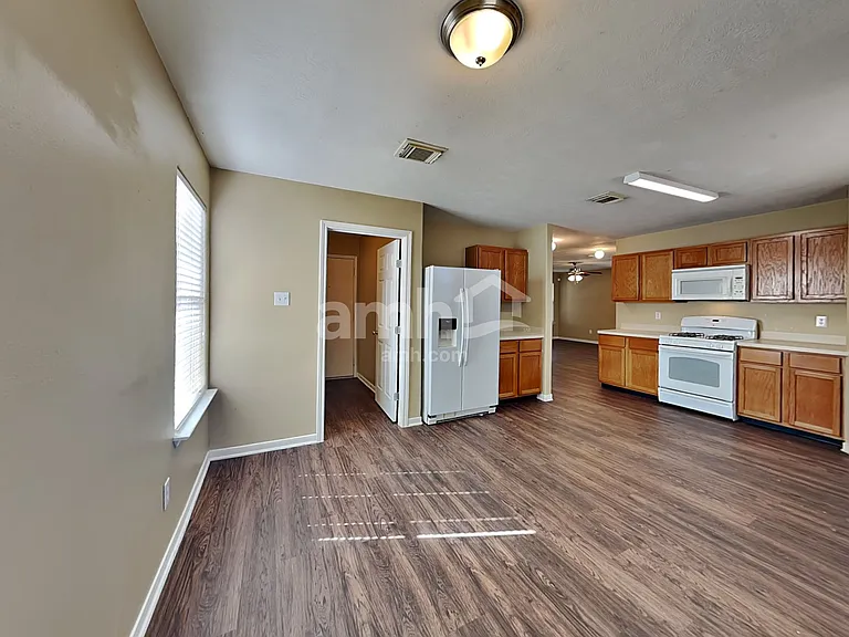 8002 Ginger Park Dr — Photo 6