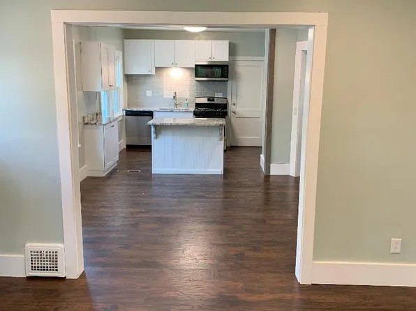 2083 Lewis Dr #Up, Lakewood, OH 44107