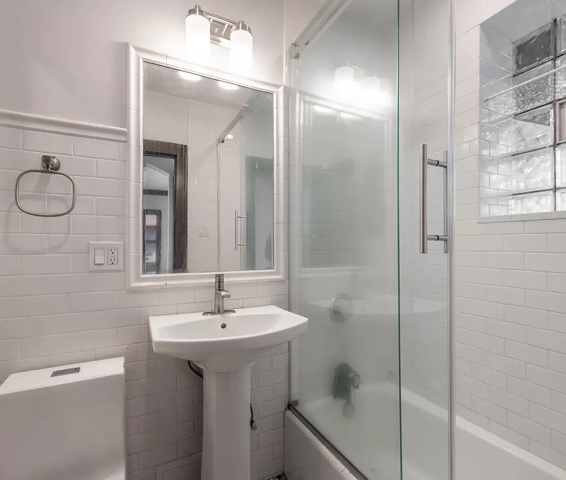 2 bed, 1000 sqft, $1,900 — Photo 4