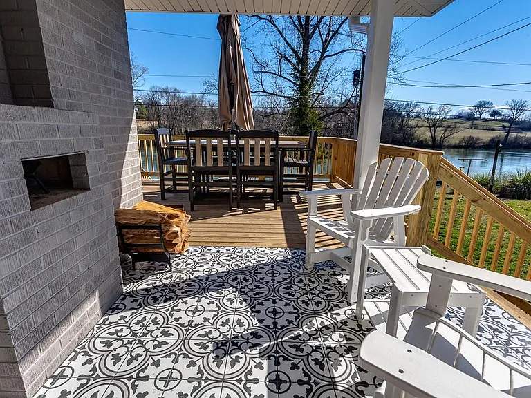 1518 Cliffside Ln — Photo 31