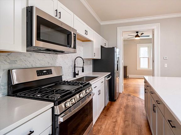 5th image of 261 Meigs St APT 2