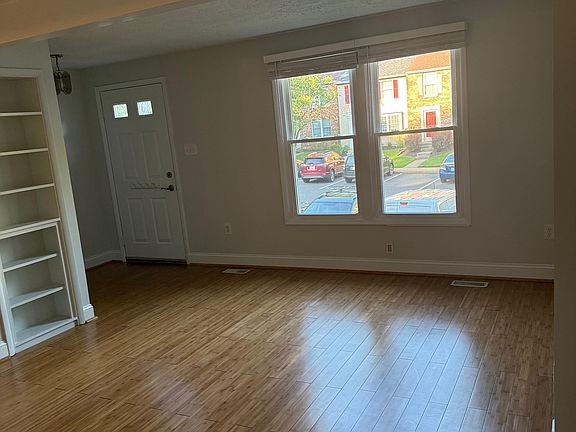 Living room - street view