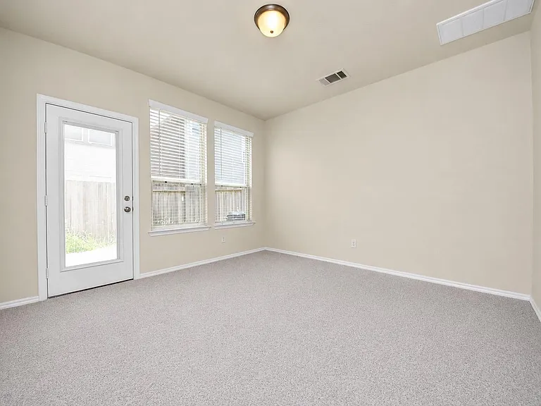 3111 Dakota Falls Dr — Photo 13