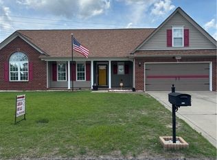 5733 Azure Dr, Hope Mills, NC 28348