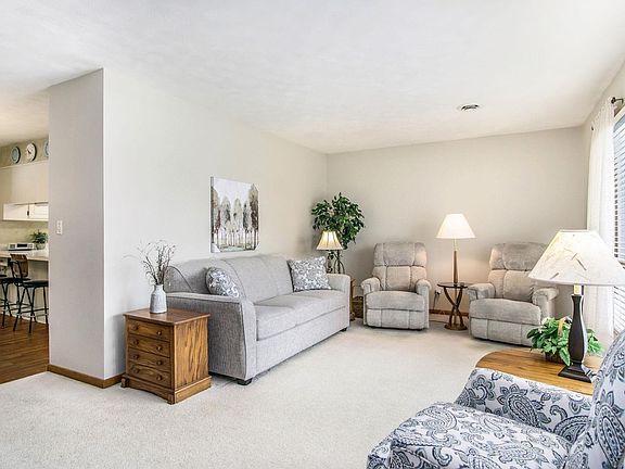 4th image of 24264 Pleasant View Dr