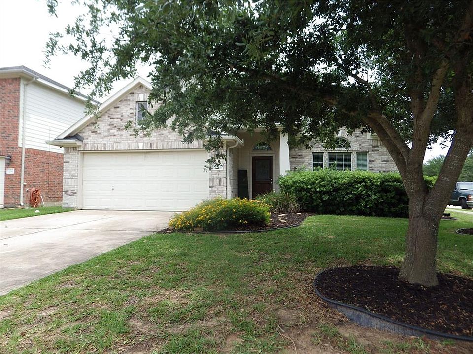 1st image of 2726 Lakecrest Forest Dr
