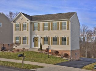 238 Foxwood Rd, Coraopolis, PA 15108