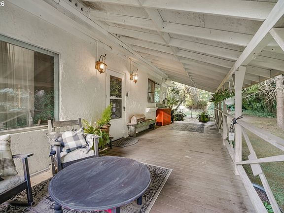 4th image of 17414 NE 199th St
