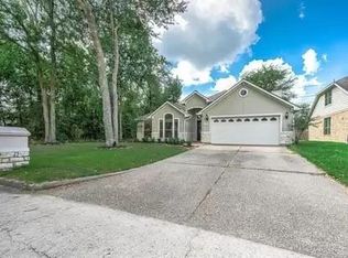 13509 Raintree Dr, Montgomery, TX 77356