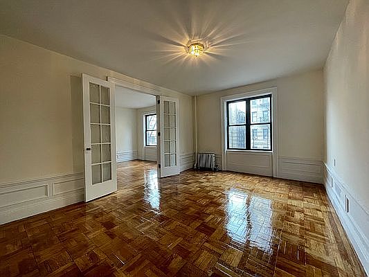 2nd image of 90 Pinehurst Ave APT 3C