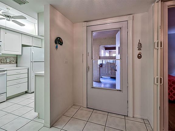 4th image of 760 Avenida Estancia #219C