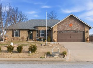 307 E Cypress Street, Clever, MO 65631