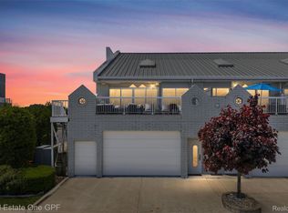 46 Evergreen Dr #1, Harrison Township, MI 48045