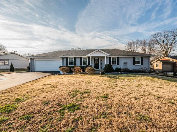 1585 Oxford Way, Bowling Green, KY 42103